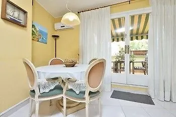 Charming Penthouse Daire Sitges